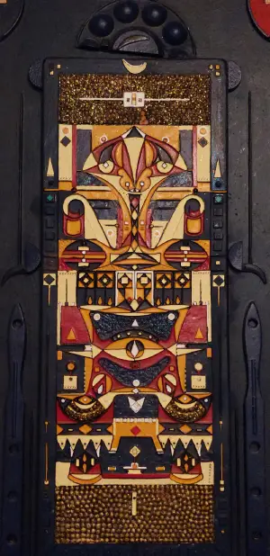 Spectre du Totem — Reliefs et paillettes sur fond noir 40x80 cm — Pierre Arnould (1986)